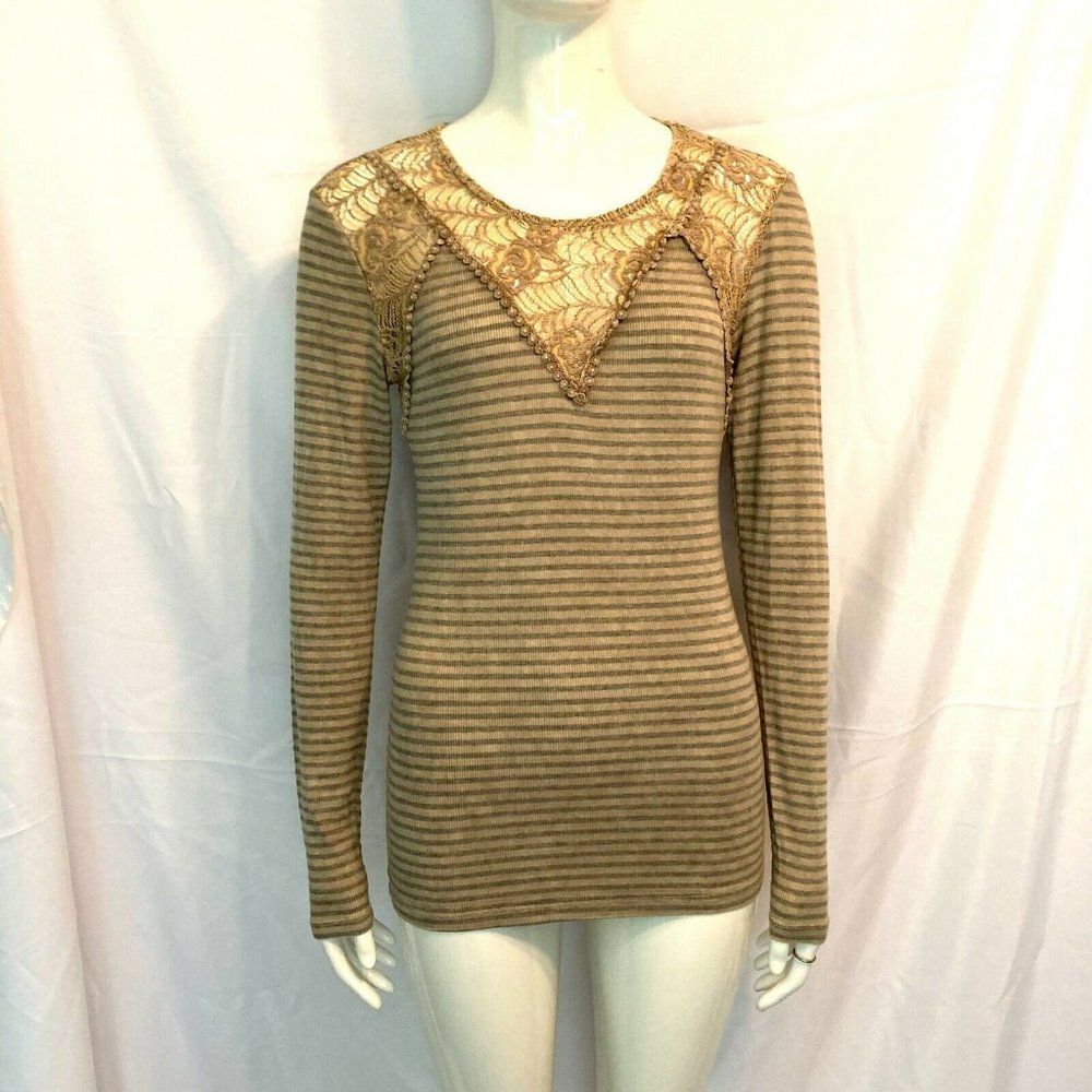 Gimmicks BKE Small Striped Lace Top